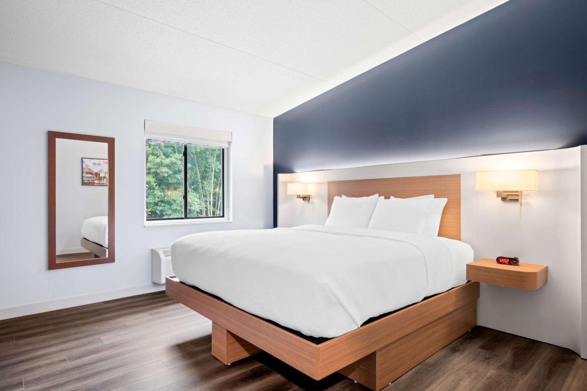 Best Western Niantic - New London, Mystic Area Экстерьер фото